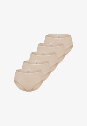 Fünf beige Unterhosen mit hoher Taille im Slip-Stil, diagonal gestapelt mit sichtbaren Stoffetiketten innen am Bund.