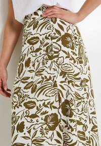 Grain de Malice Falda acampanada - kaki