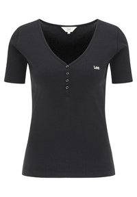 Sort ribbet t-shirt med V-udskæring, korte ærmer og fem knapstolper. Har et lille hvidt "Lee" logo på venstre bryst.