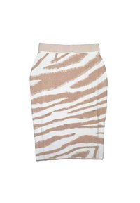 Gonna a matita in spugna di colore bianco sporco con strisce zebra marroni, dotata di un cinturino a costine e un tessuto testurizzato per dettagli aggiuntivi.