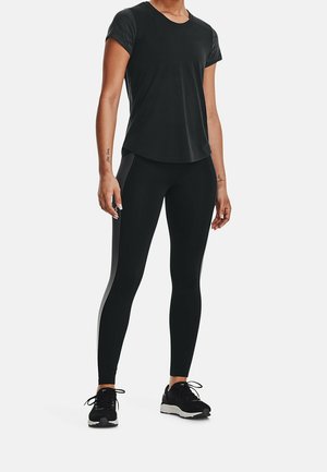 Under Armour, T-shirt basic