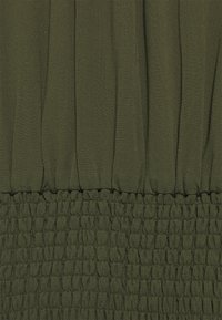 IVY OAK Robe longue - olive