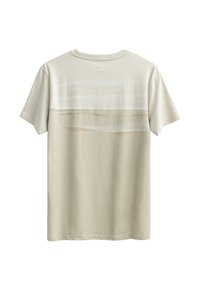 Lichtbeige katoenen t-shirt met een gradient ontwerp en horizontale strepen in verschillende aardetinten. Ronde halslijn en korte mouwen.