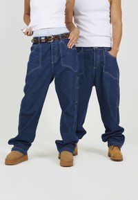 LEGACY STUDIOS MIKE UNISEX - Džíny Relaxed Fit - dark wash