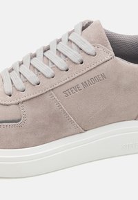 Steve Madden FLYNN - Zapatillas - grey