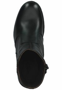 Stivale alla caviglia in pelle nera con punta rotonda, finitura liscia, chiusura con zip laterale e senza pattern o dettagli in metallo visibili.