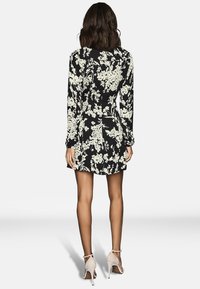 Reiss Denní šaty - black