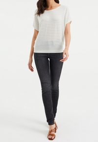 WE Fashion Triko s potiskem - white