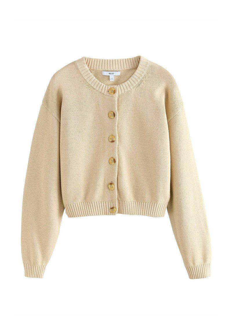 Cardigan lavorato a maglia beige con scollo rotondo, maniche lunghe e sei bottoni in legno lungo la parte anteriore. Polsini e orlo a coste.
