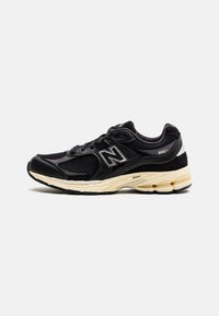 New Balance - M2002 UNISEX - Edzőcipő - black Miniatűr kép 1