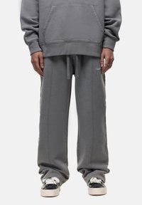 SCRIBBLE WIDE LEG PANTS - Trainingsbroek - grey