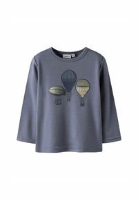 Grau langärmliges Shirt mit drei illustrierten Heißluftballons in verschiedenen Farben. Weicher Stoff mit rundem Ausschnitt und genähten Säumen.