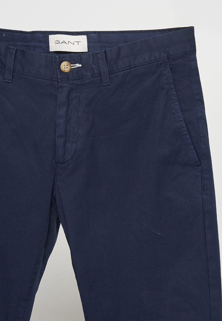 SLIM FIT