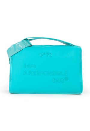 Borsa a tracolla rettangolare turchese con testo in rilievo "V°73" e "I AM A RESPONSIBLE BAG" e tracolla regolabile con dettaglio "73".