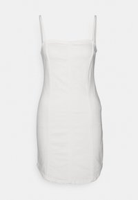 Vestido branco justo feito de denim de algodão. Apresenta alças finas, um decote reto e costuras verticais para estrutura.