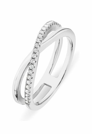 Silberner Ring mit einem Unendlichkeit-Design, besetzt mit kleinen runden klaren Edelsteinen entlang eines Bandes. Glatte und polierte Oberfläche.