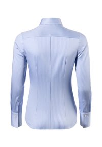 Camicia a righe blu chiaro e bianca, in cotone, maniche lunghe, colletto a punta, silhouette aderente, polsini con un bottone, dettagli della yoke sul retro.