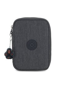 Pochette nera con texture, dotata di una zip, realizzata in materiale resistente, con un patch rotondo del logo e un portachiavi a forma di scimmia attaccato alla zip.