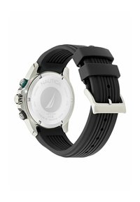 Retro di un orologio Nautica in acciaio inox con bracciale in gomma nera e tre pulsanti laterali, che mostra il marchio e i dettagli di resistenza all'acqua.