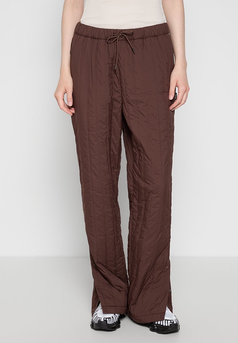 Pantalones montañeros largos