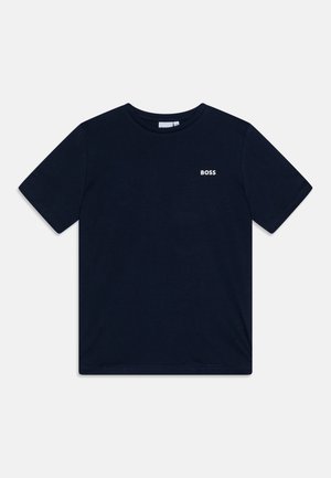 T-shirt bleu marine à manches courtes avec col rond et petit logo blanc "BOSS" sur la poitrine gauche.