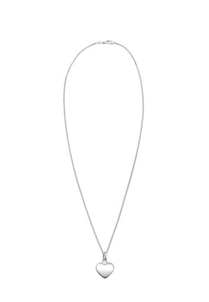 Zilveren ketting met een gepolijste harthanger. De ketting is dun en delicaat, met een eenvoudige sluiting aan de achterkant.