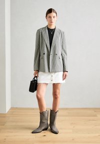 Pavement NIKKI - Cowboy/Biker boots - khaki