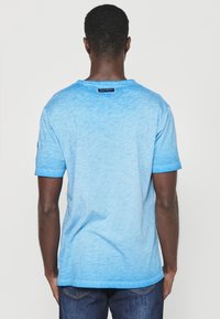 Koroshi SHORT SLEEVE  - Triko s potiskem - azul   blue