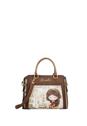 Borsa marrone con manici marrone chiaro, tracolla staccabile e una ragazza illustrata con gli occhi chiusi seduta accanto a colonne antiche.