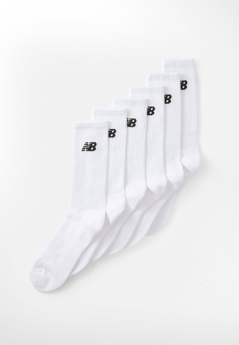 Λευκές βαμβακερές κάλτσες crew σε πακέτο των έξι. Διαθέτουν ριγωτή υφή και μαύρο λογότυπο στο πλάι. Σχεδιασμένες για άνεση και ανθεκτικότητα.