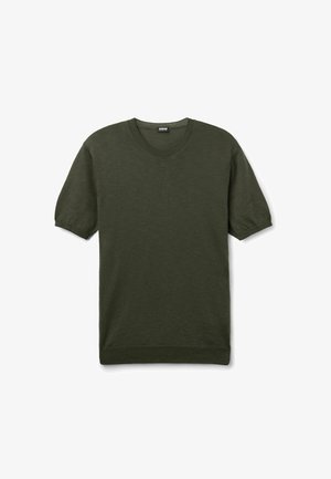 Pull tricoté vert foncé à manches courtes avec encolure ronde et bords-côtes aux poignets et à l'ourlet, présenté sur fond blanc.