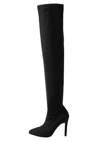 Botas negras hasta el muslo, hechas de un tejido suave, con punta afilada y un alto tacón de aguja, con un diseño ajustado a lo largo de la pierna.