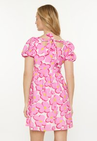 usha Nappali ruha - pink