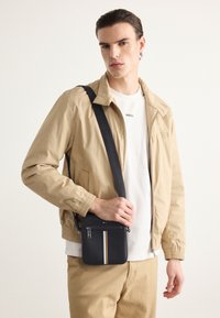 BOSS RAY ZIP - Borsa a tracolla - black