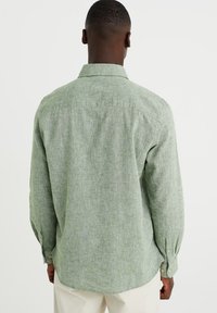WE Fashion THE LINEN - Marškiniai - green