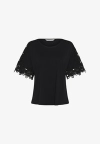 Selezionato, pitch black