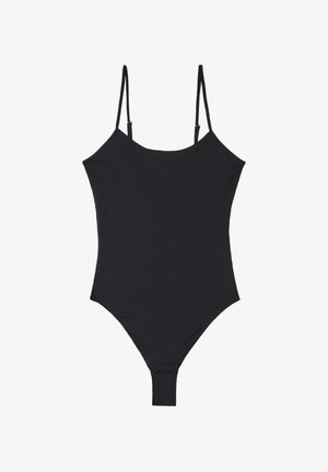 Czarny bodysuit wykonany z gładkiego materiału, z regulowanymi cienkimi ramiączkami, okrągłym dekoltem i wycięciem w formie stringów na dole.