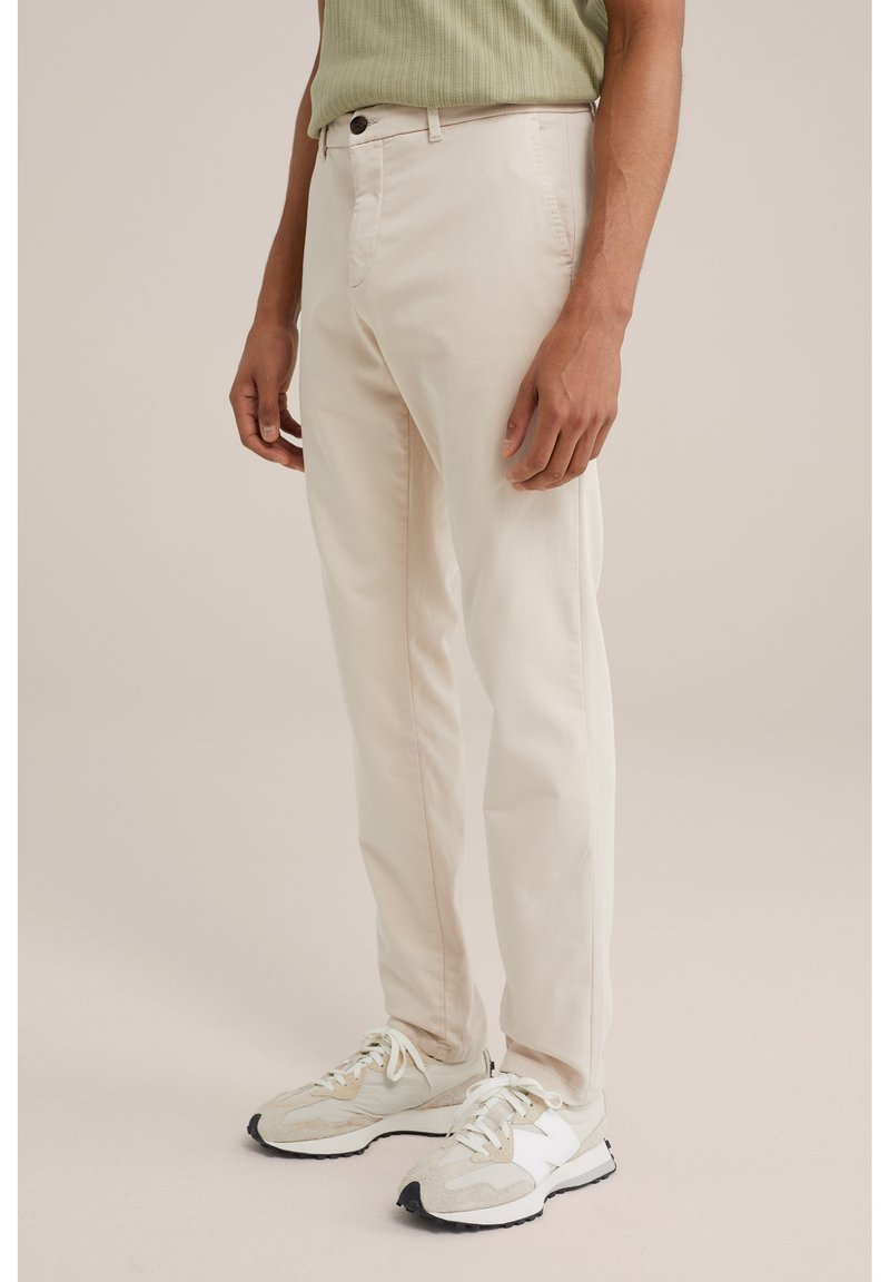 WE Fashion THE JOG - Hlače chino - white