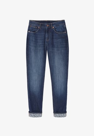 Mørkeblå denimjeans med lige pasform, der har en opslået kant med et let mønstret kantbånd, fem lommer og metalhardware.