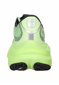 Puma MAGMAX NITRO - Scarpe da corsa su strada - fizzy apple galactic gray