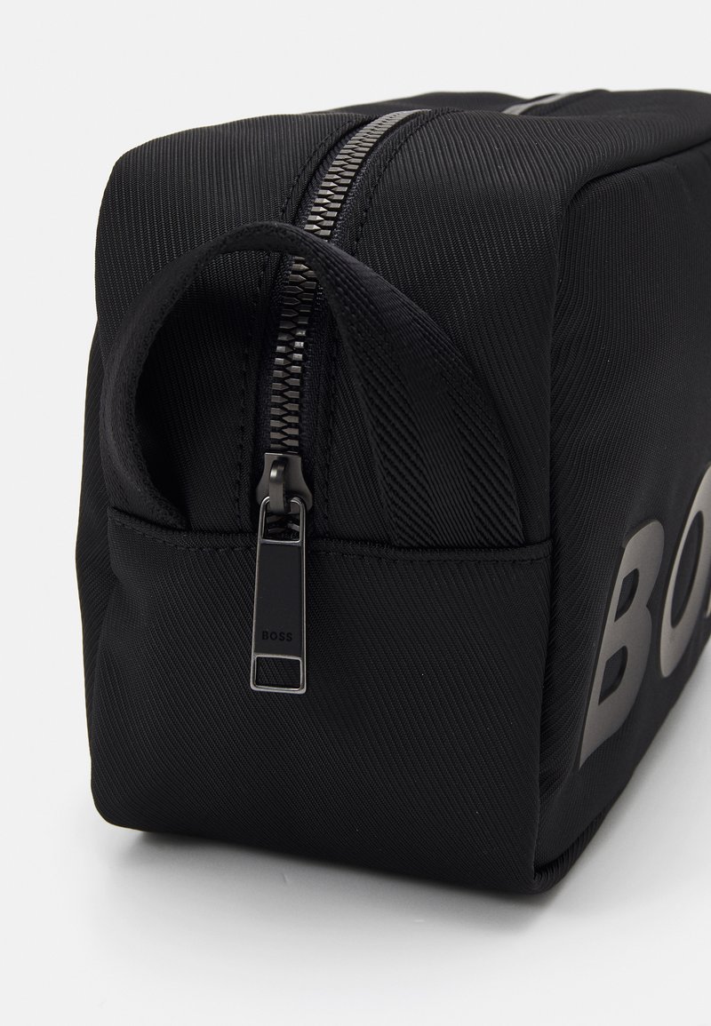 BOSS CATCH WASHBAG Kosmetiktasche black/schwarz Zalando