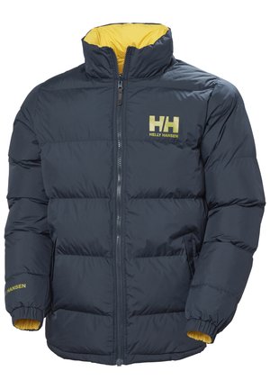 Chaqueta acolchada azul marino con interior amarillo, que presenta un cuello alto, cierre de cremallera y un logotipo en el pecho. Puños elásticos y bolsillos laterales.