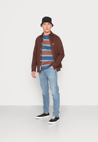 Levi's® ORIGINAL HOUSEMARK TEE - T-shirt básica - abyss cinnamon stick