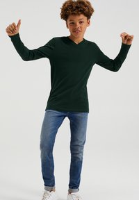 WE Fashion MET V-HALS - Hosszú ujjú felső - green