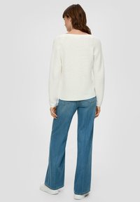 s.Oliver MIT V-AUSSCHNITT - Strickpullover - ecru