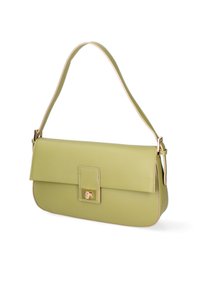 Borsa a tracolla in pelle verde con design piatto, chiusura in hardware dorato e tracolla sottile. Texture liscia con una forma strutturata e una finitura chiara a contrasto.