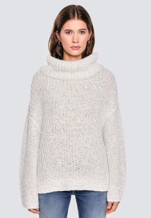 - Sweter