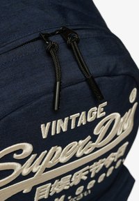 Superdry & Co HERITAGE MONTANA - Mochila - eclipse navy marl
