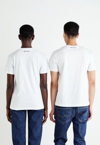 Red Bull Racing x Pepe Jeans RED BULL RACING LOGO DRIVER TEE - T-shirt print - white