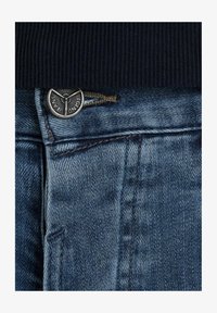 Vybrané, mood indigo dark
